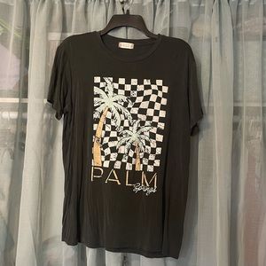 Women’s graphic Tee